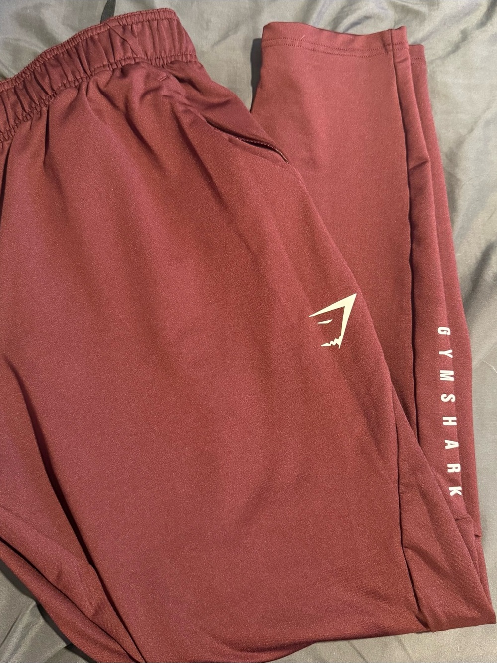 Gymshark Men’s Joggers Burgundy Maroon Athletic Sweatpants Size L
